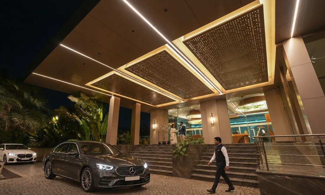 Entrance and porte-cochere at Palm Springs Resort Nashik
