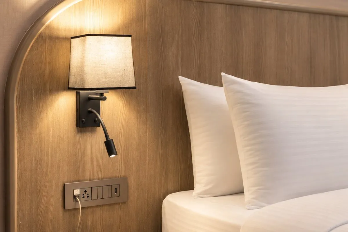 Bedside detail in the Executive Room